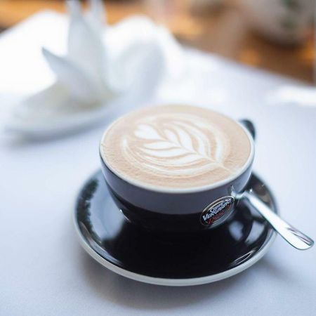 Bonne Chance Restaurant And Hotel Bázakerettye 외부 사진