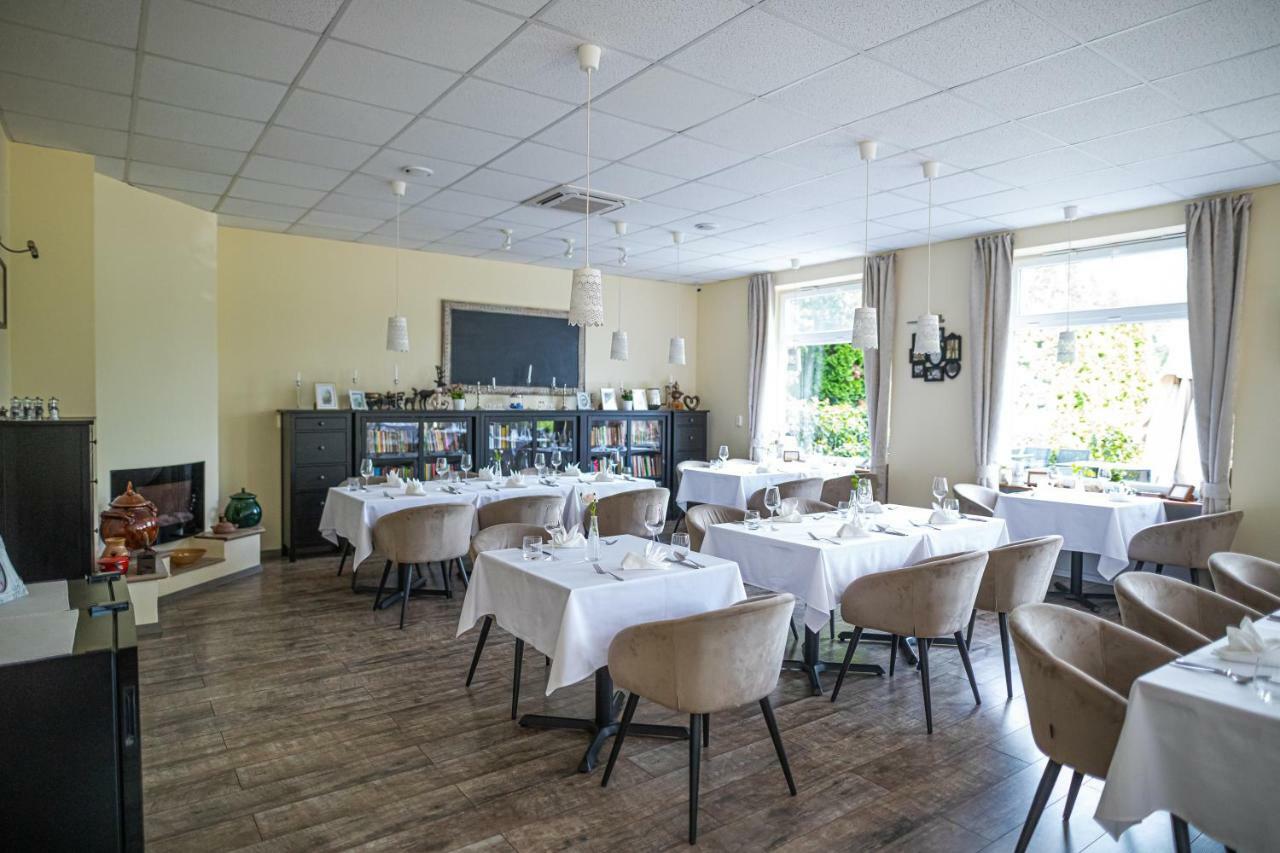 Bonne Chance Restaurant And Hotel Bázakerettye 외부 사진